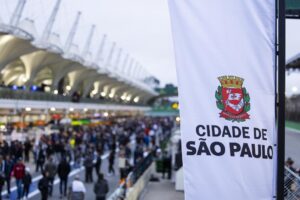HOMENAGEM A RITA LEE NAS 6 HORAS DE SÃO PAULO.