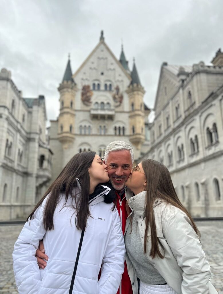 OS PAIS DO ANO DE 2025.