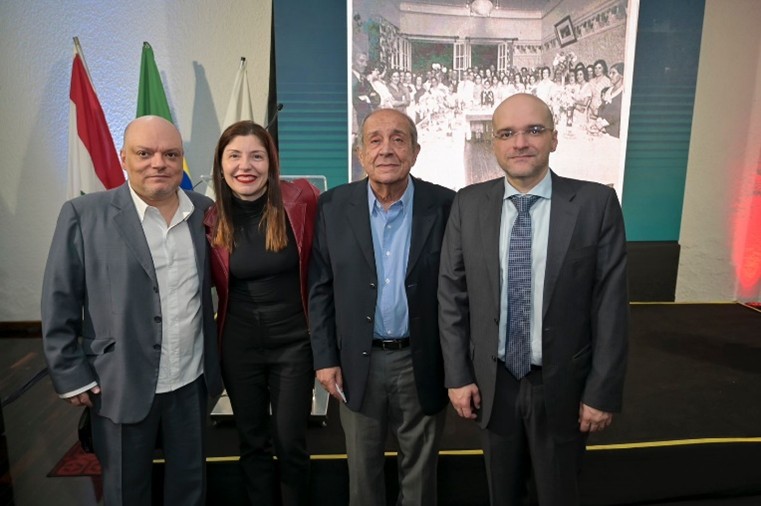 DO LÍBANO PARA O BRASIL.