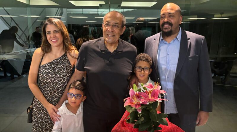 Novo livro do acadêmico J.D. Vital